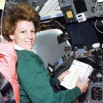 Uzay Mekiği Programının İlk Kadın Komutanı