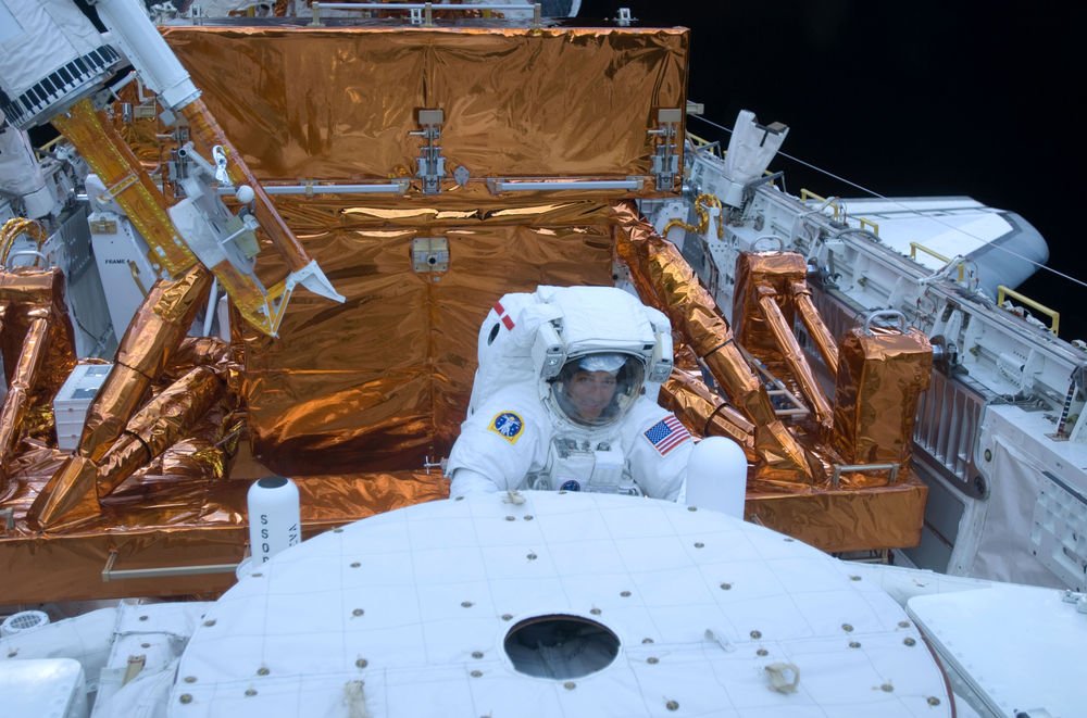 Massimino ikinci (ve son) Hubble onarım görevinde.