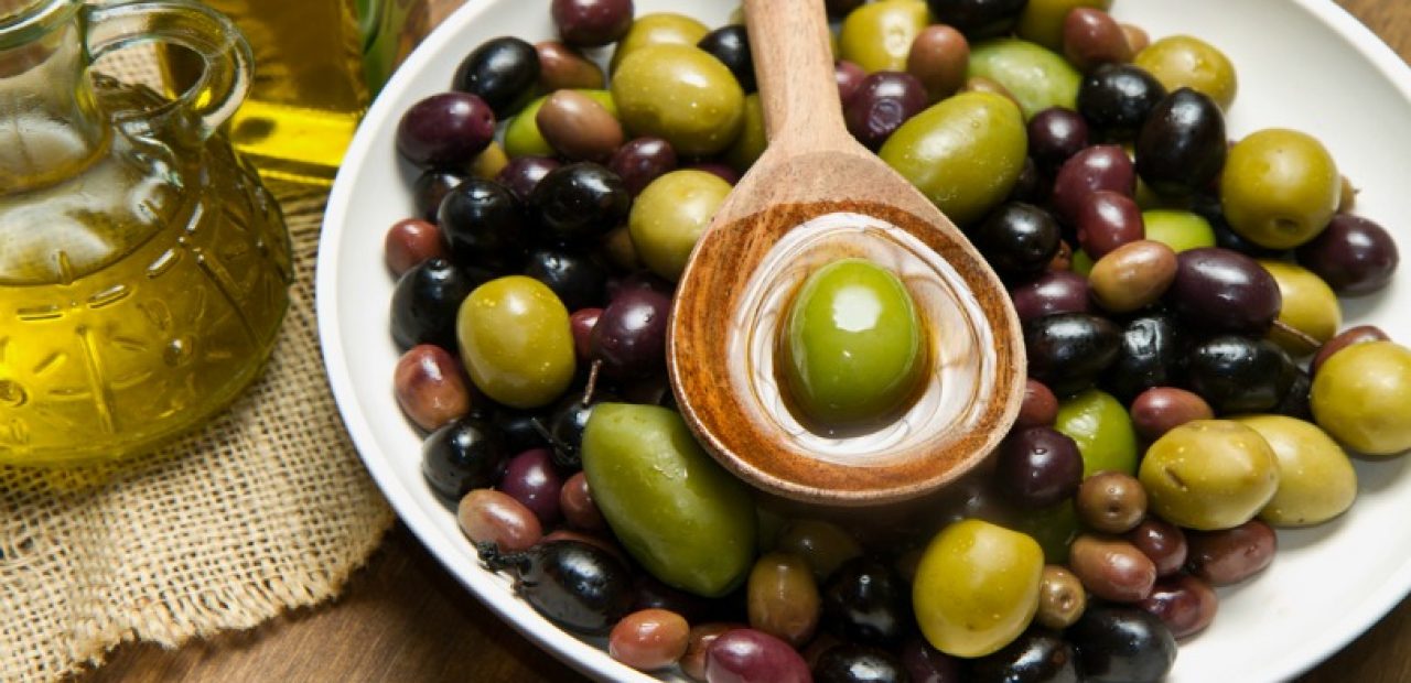 Beslenme ve Psikoloji Üzerine Yapılan Bazı Bilimsel Çalışmalar Beslenme ve Psikoloji Üzerine Yapılan Bazı Bilimsel Çalışmalar