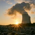Nükleer ve Yenilenebilir Enerji Üzerine Yapılan 25 Yıllık Araştırma, Emisyon Galibini Gösteriyor