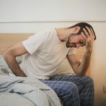 Yetersiz Uyku ve Stres, Beyin Sarsıntısını Andıran Belirtilere Yol Açabilir